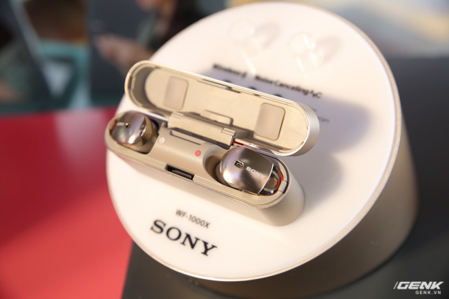 Sony giới thiệu 3 tai nghe không dây dòng
1000X, sử dụng công nghệ chống ồn tiên tiến nhất hiện nay,
giá từ 4,99 triệu đồng