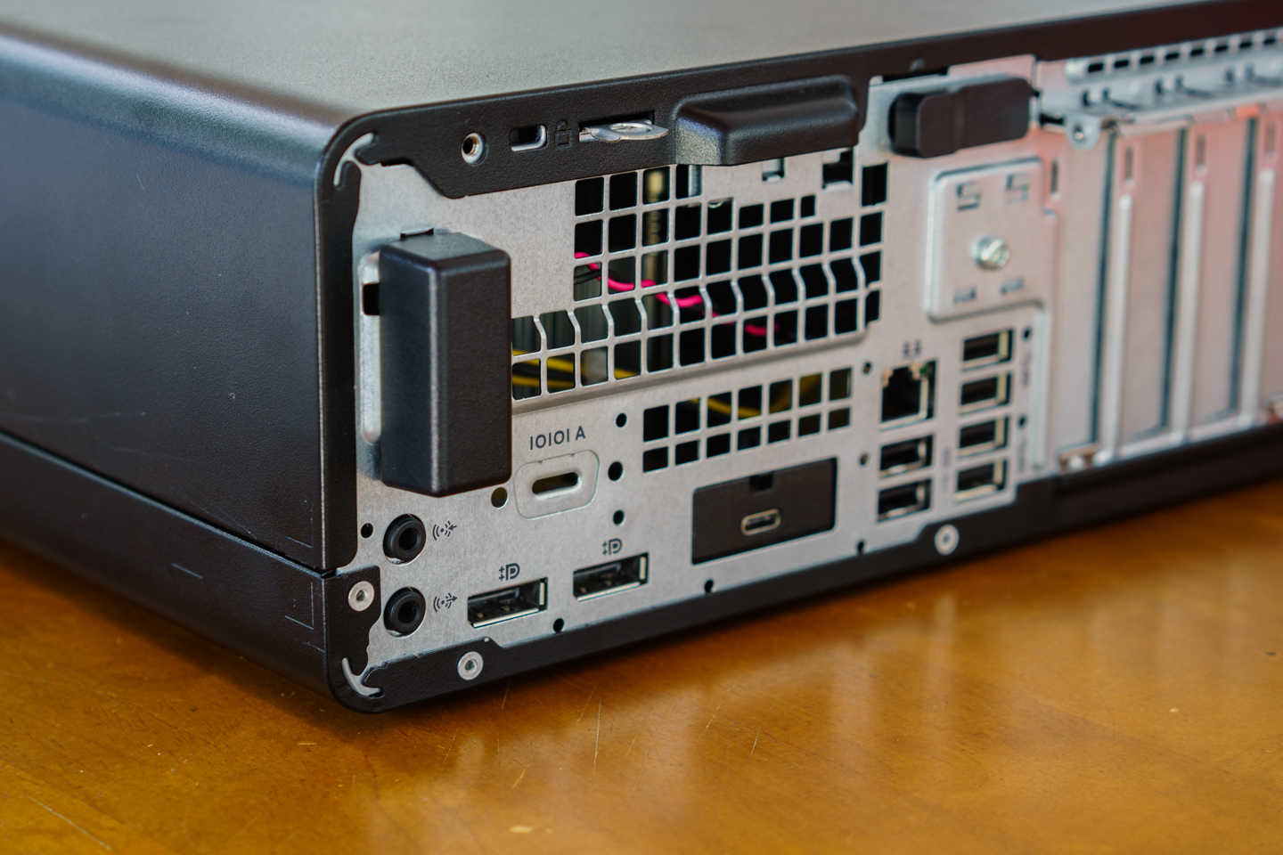 Đánh giá HP EliteDesk 800
G3 SFF: PC cấu hình mạnh, siêu bảo mật dành cho đối tượng
doanh nghiệp