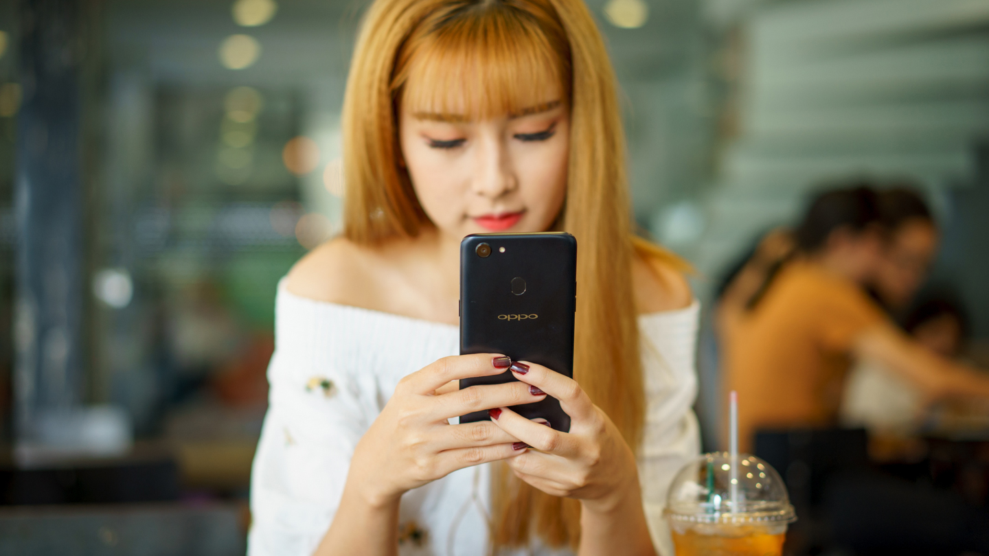 Đánh giá OPPO F5
Youth:
Mang camera AI đến gần hơn với người tiêu dùng