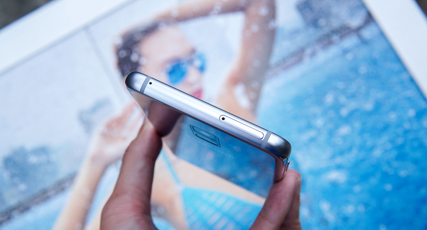 Trên tay nhanh Galaxy A8+:
Thiết kế cao cấp, màn hình tràn cạnh, camera kép, giá 13.5
triệu đồng