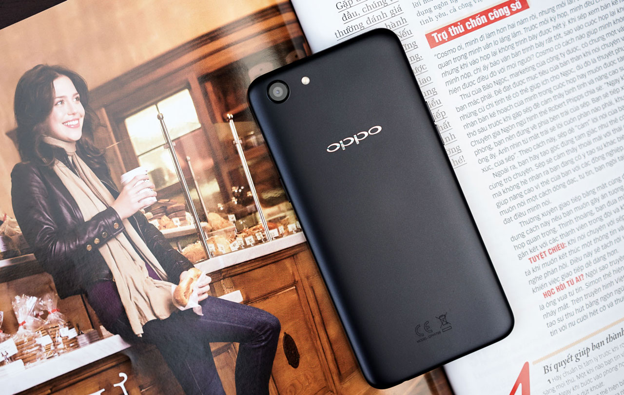 Mở hộp trên tay
nhanh OPPO A83: Điện thoại giá rẻ với màn hình 18:9, cấu
hình tốt, camera làm đẹp bằng AI
