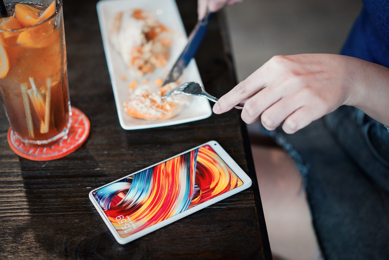 Xiaomi Mi Mix 2
Special
Edition - smartphone vỏ gốm tuyệt đẹp