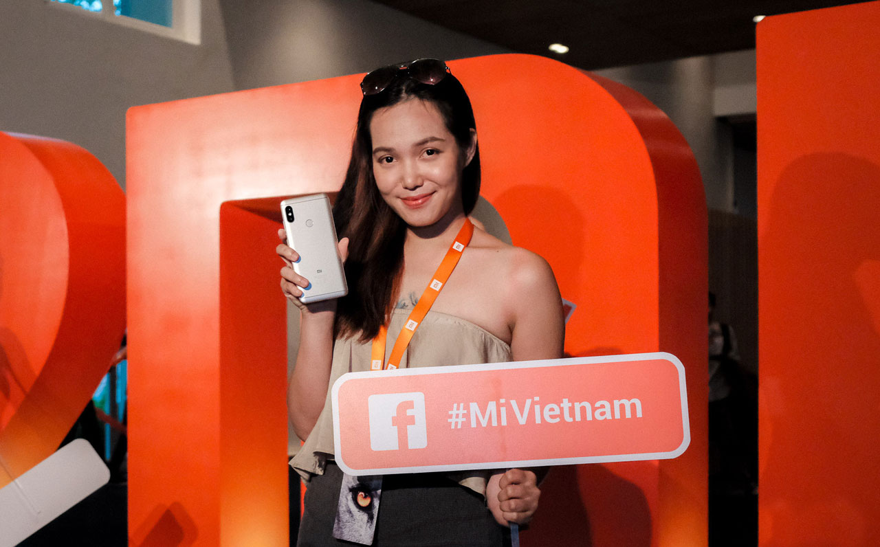Xiaomi ra mắt Redmi Note 5 và Mi MIX 2S tại Việt
Nam: Camera kép, giá từ 4,790 triệu đồng