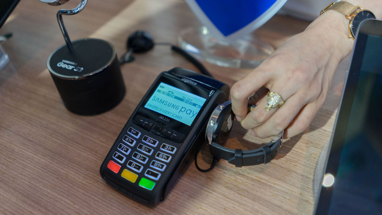 Samsung Pay thế hệ
mới mở rộng thêm nhiều ngân hàng và hỗ trợ tính năng rút
tiền từ cây ATM