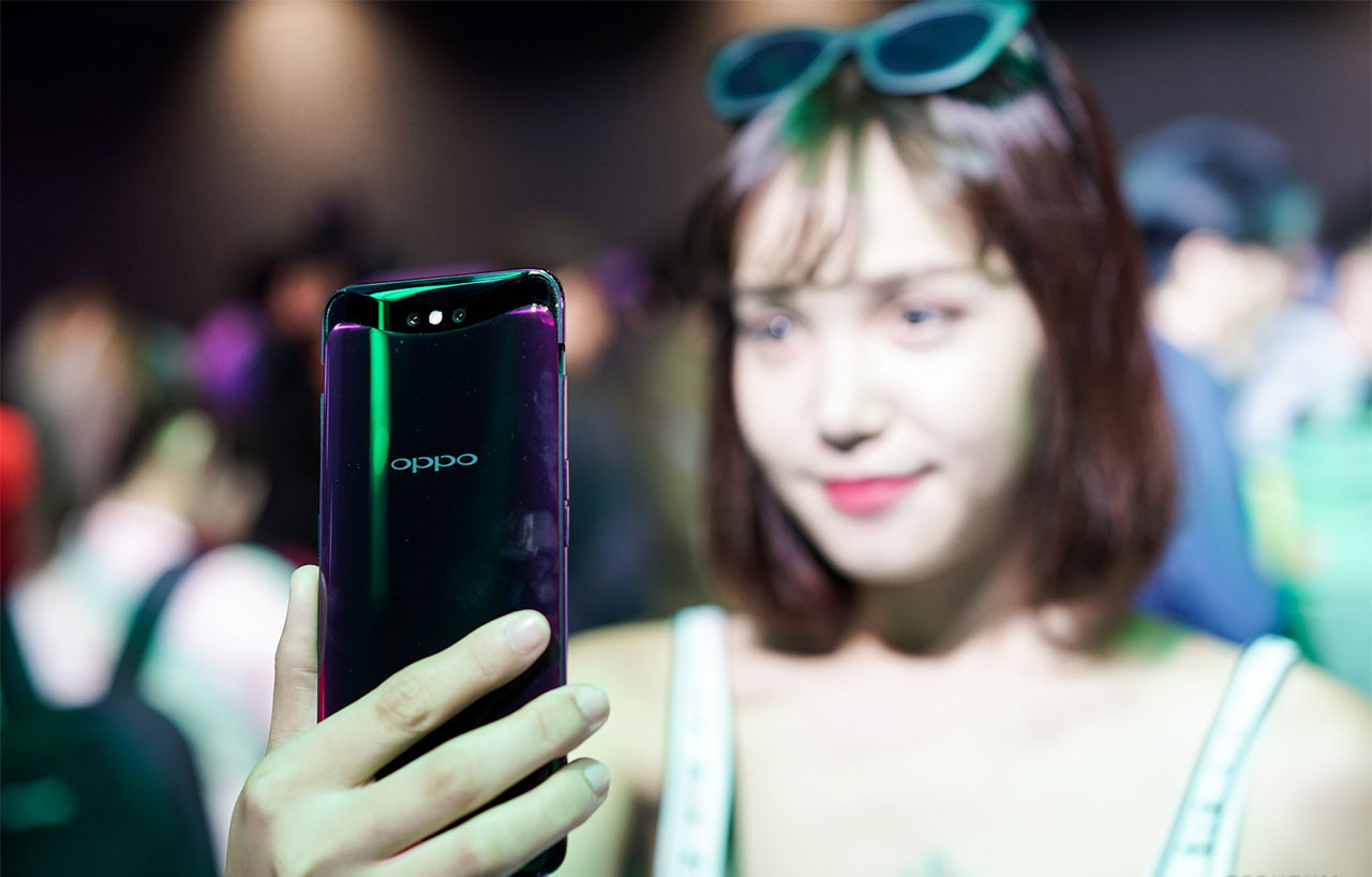 OPPO chính thức ra
mắt Find X tại Việt Nam: Camera ẩn hoàn toàn, Snapdragon
845, 8GB RAM, giá 20.990.000 VNĐ