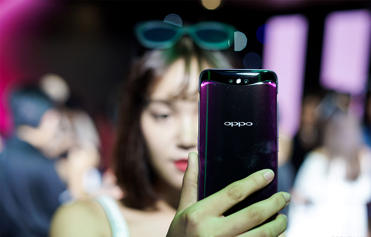 OPPO chính thức ra mắt Find X tại Việt Nam: Camera ẩn
hoàn toàn, Snapdragon 845, 8GB RAM, giá 20.990.000 VNĐ