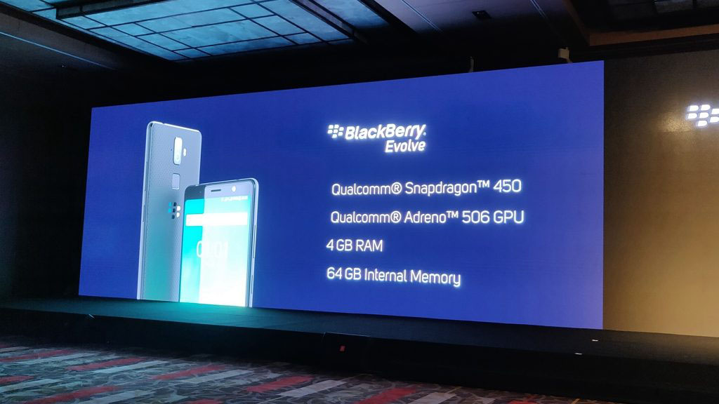 BlackBerry Evolve
và Evolve X chính thức ra mắt tại thị trường Ấn độ với màn
hình 18:9, camera kép, giá từ 8.4 triệu