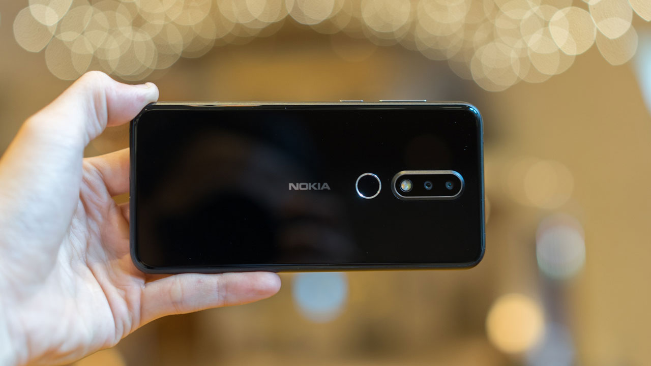 Nokia 6.1 Plus chính
thức ra mắt tại Việt Nam với Snapdragon 636, camera kép, giá
6.6 triệu