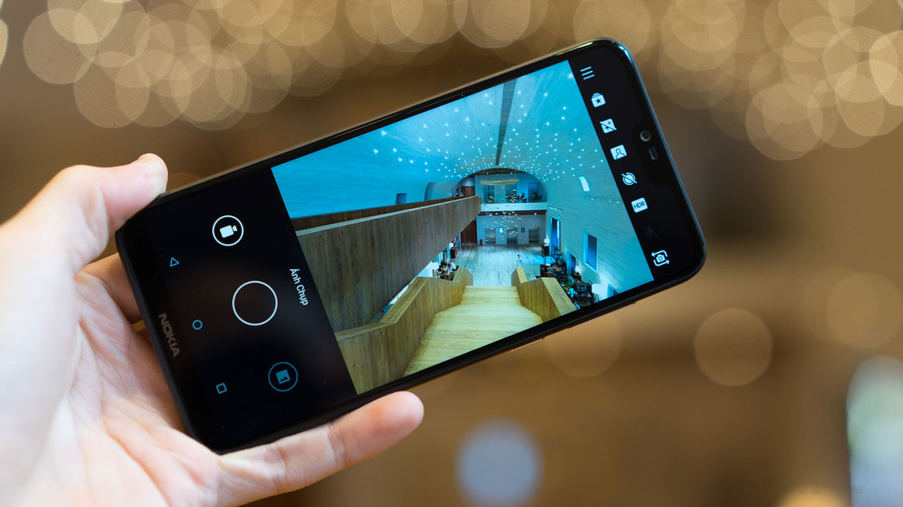 Nokia 6.1 Plus chính
thức ra mắt tại Việt Nam với Snapdragon 636, camera kép, giá
6.6 triệu