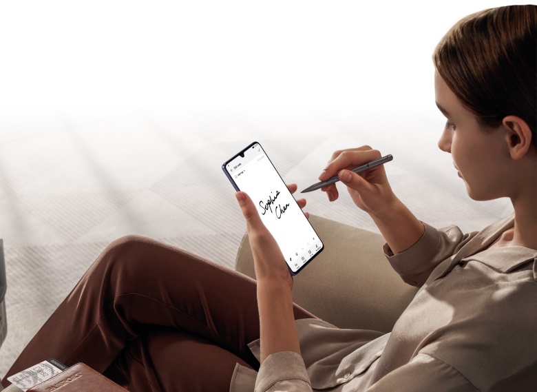 Huawei ra mắt Mate 20X: Kirin 980, màn hình 7.2 inch,
pin 5000mAh, bút M-pen, giá 24 triệu