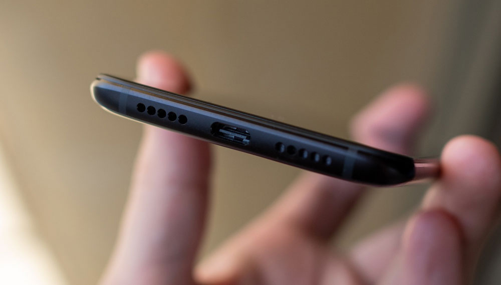 OnePlus 6T ra mắt với
cảm biến vân tay dưới màn hình, cấu hình khủng, giá chỉ 12,8
triệu