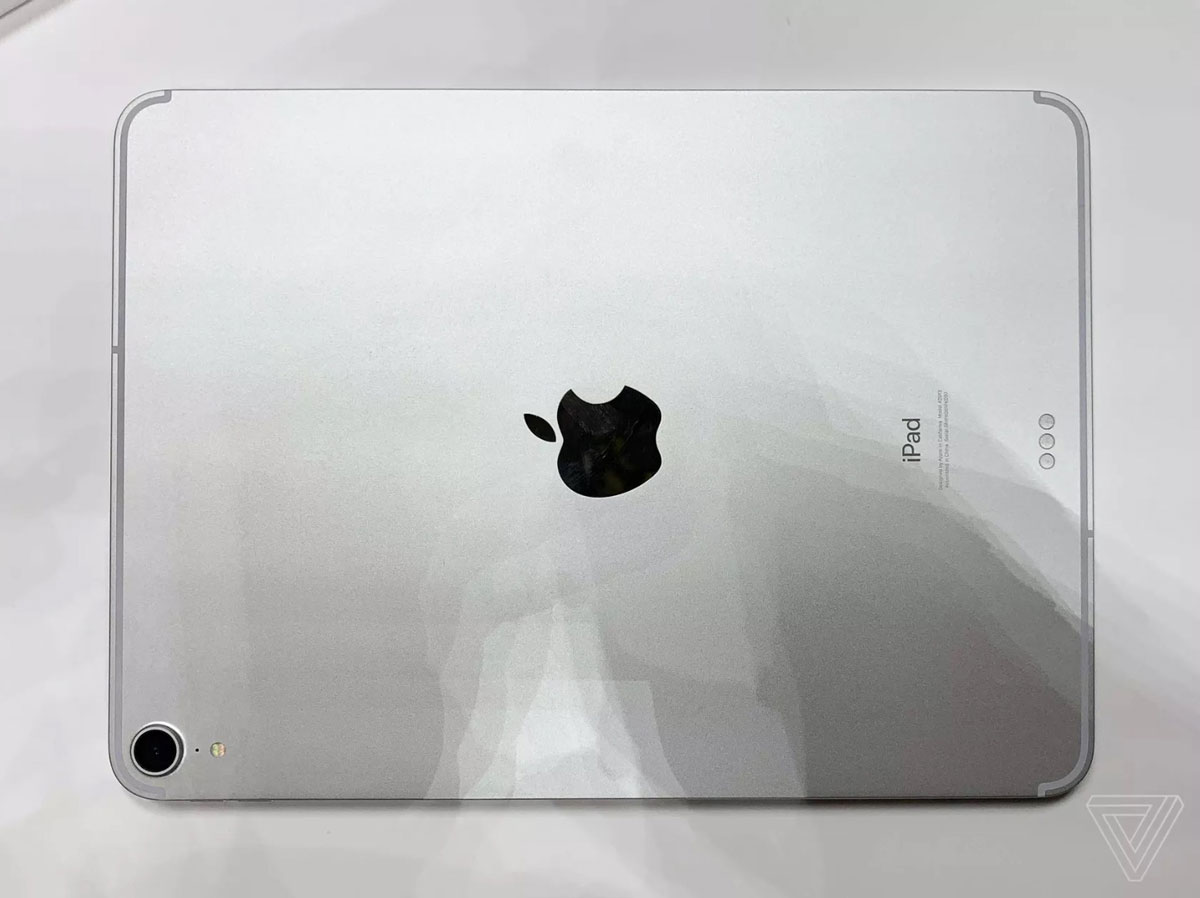 Apple trình làng bộ đôi iPad Pro mới: Thiết kế
mới với viền siêu mỏng, Face ID, Chíp A12X Bionic, Pencil
mới có sạc không dây...