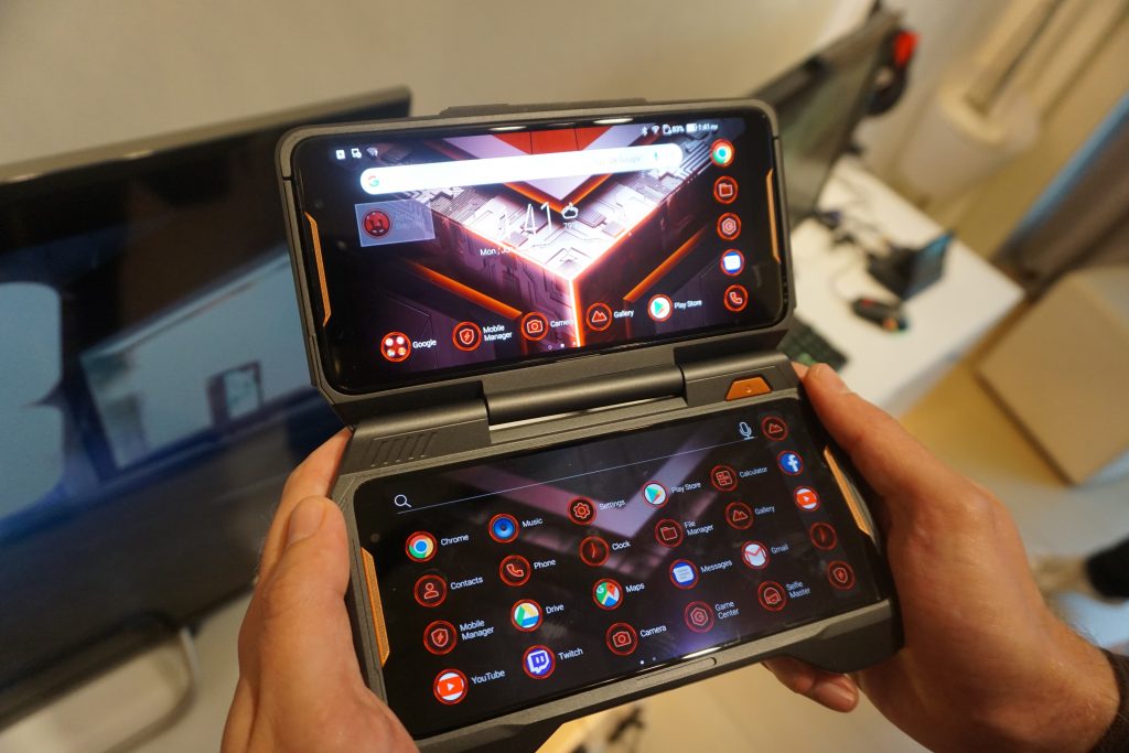 ASUS chính thức ra mắt ROG Phone tại Việt Nam,
giá từ 20 triệu, tặng kèm phụ kiện Gamevice trị giá 1,89
triệu