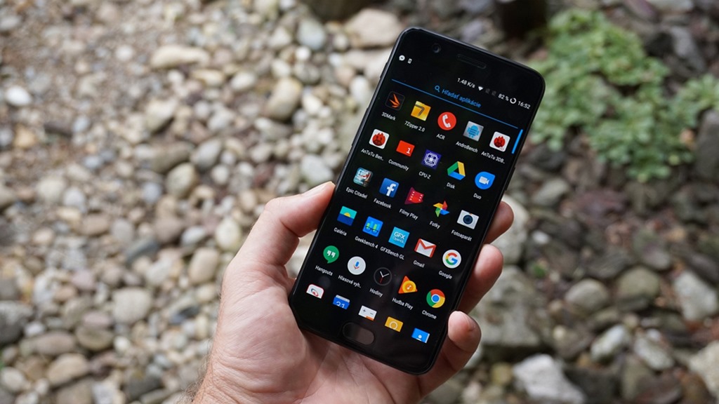 OnePlus thừa nhận việc thu thập dữ liệu của người dùng và hứa sẽ chấm dứt vào cuối tháng Mười