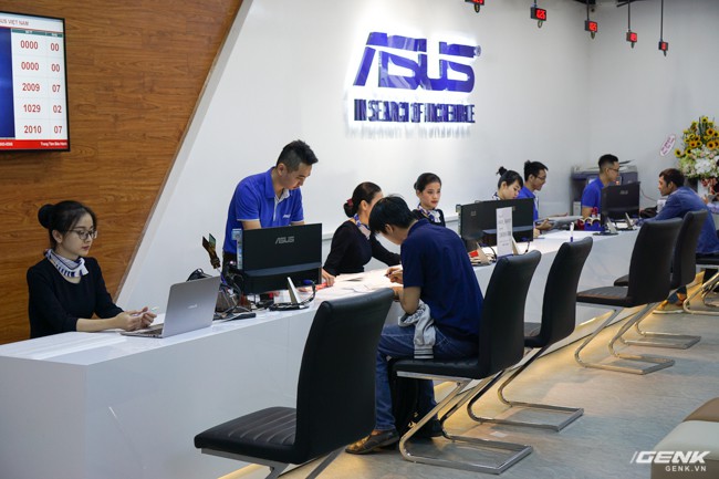 ASUS Việt Nam chính thức
khai trương Trung tâm
Dịch vụ và Bảo hành mới tại TP.HCM