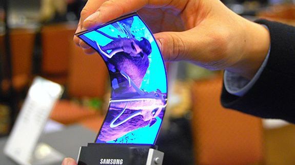 Galaxy X: Chiếc điện thoại màn hình gập của Samsung vẫn chưa thể ra mắt trong năm nay