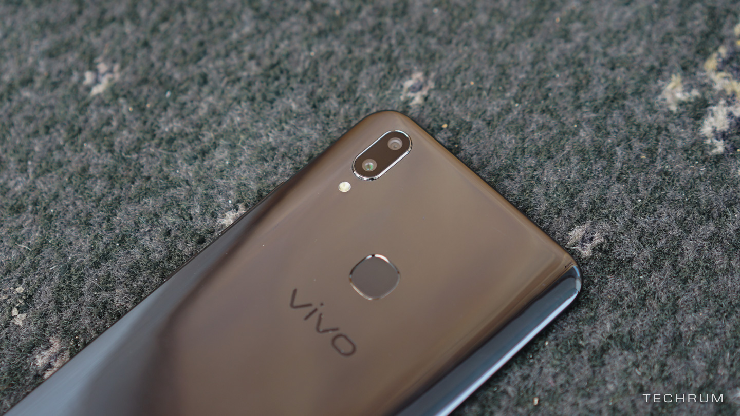 Vivo giới thiệu V9 tại Việt
Nam: Camera selfie AI 24MP, CPU Snapdragon 626, giá
7.990.000VNĐ