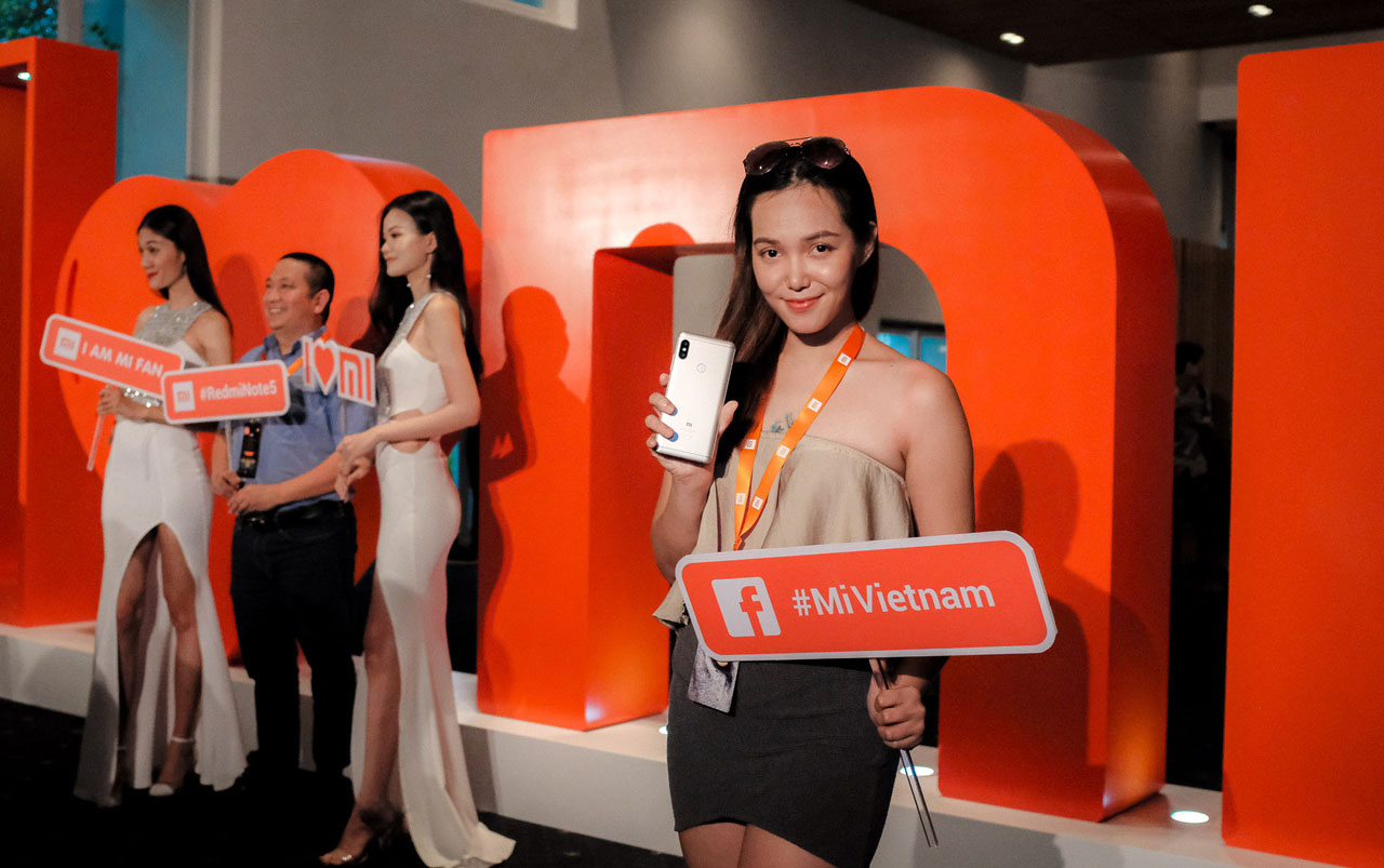 Xiaomi ra mắt Redmi Note 5 và Mi MIX 2S tại Việt Nam: Camera kép, giá từ 4,790 triệu đồng