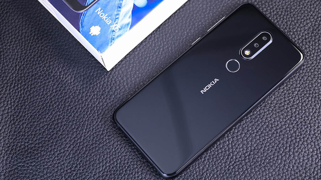 Cận cảnh Nokia X6: Smartphone màn hình tai thỏ, thiết kế hai mặt kính sang trọng, giá chỉ từ 4.6 triệu