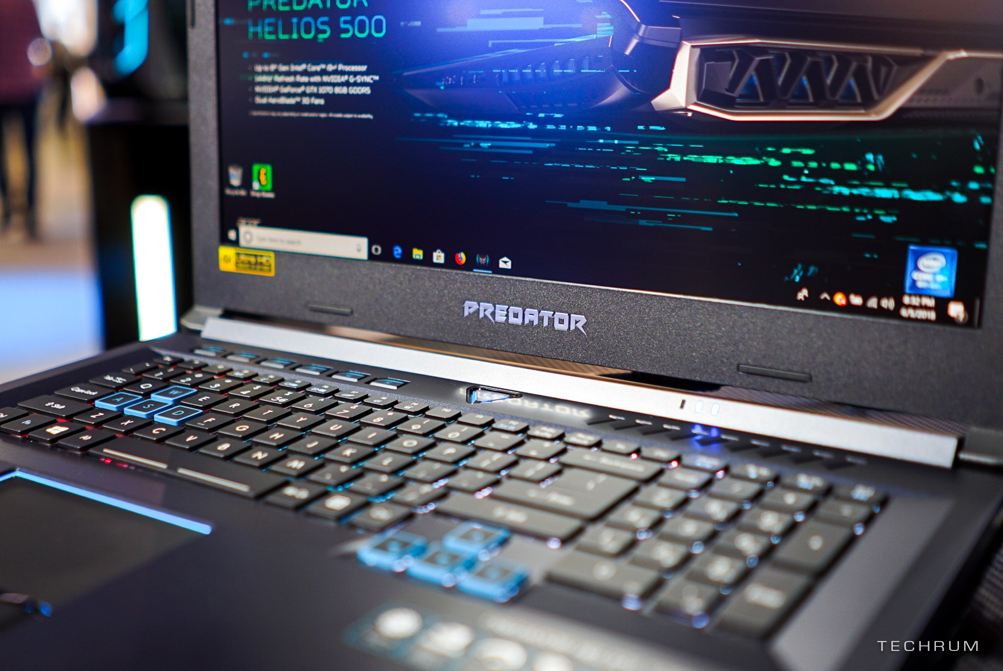 [Computex 2018] Cận
cảnh bộ đôi gaming laptop Predator Helios 500 & Helios
300 cấu hình khủng của Acer