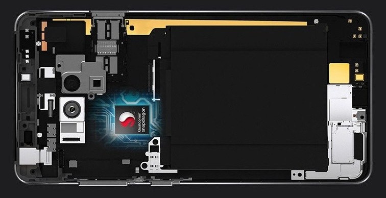 ASUS ra mắt ZenFone
Ares với vi xử lý Snapdragon 821, 8GB RAM, giá 7.4 triệu