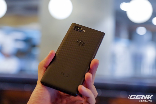 Blackberry Key2 chính
thức ra mắt tại Việt Nam: Bàn phím vật lý, camera kép, giá
17 triệu đồng