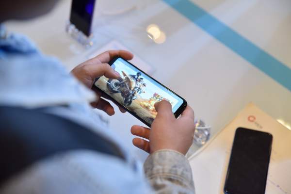 Honor Play: Gaming
phone dành cho game thủ, giá 6,99 triệu đồng