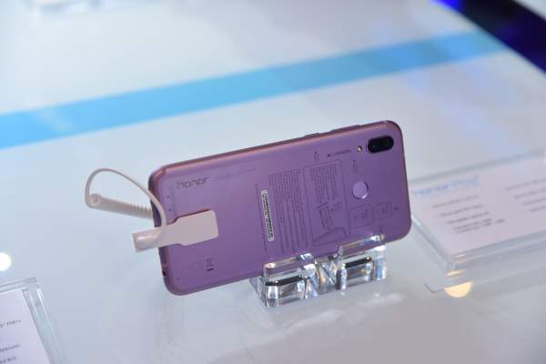 Honor Play: Gaming
phone dành cho game thủ, giá 6,99 triệu đồng