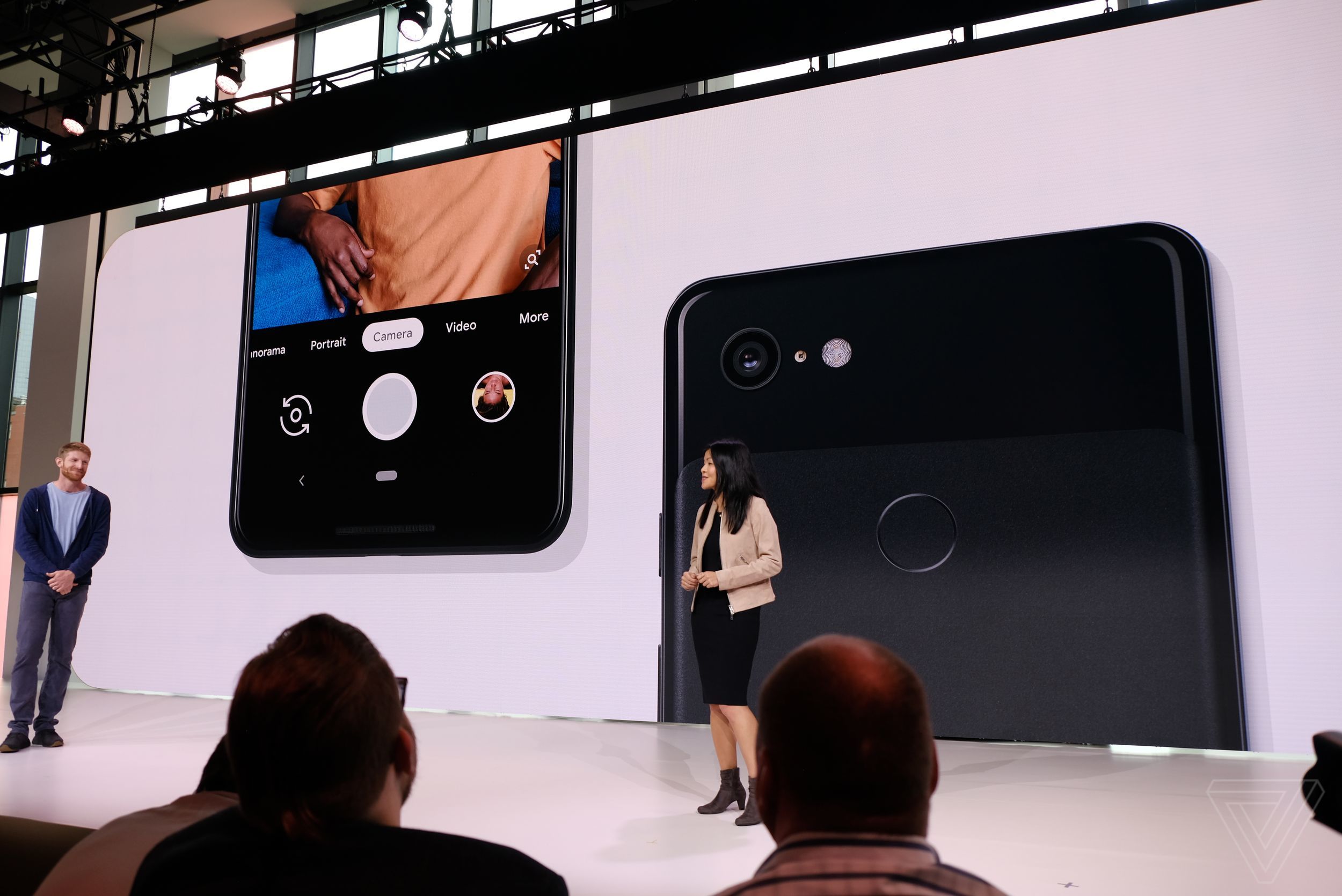Google Pixel 3 và Pixel 3 XL chính thức được ra
mắt với Snapdragon 845, 4GB RAM, camera ngon hơn