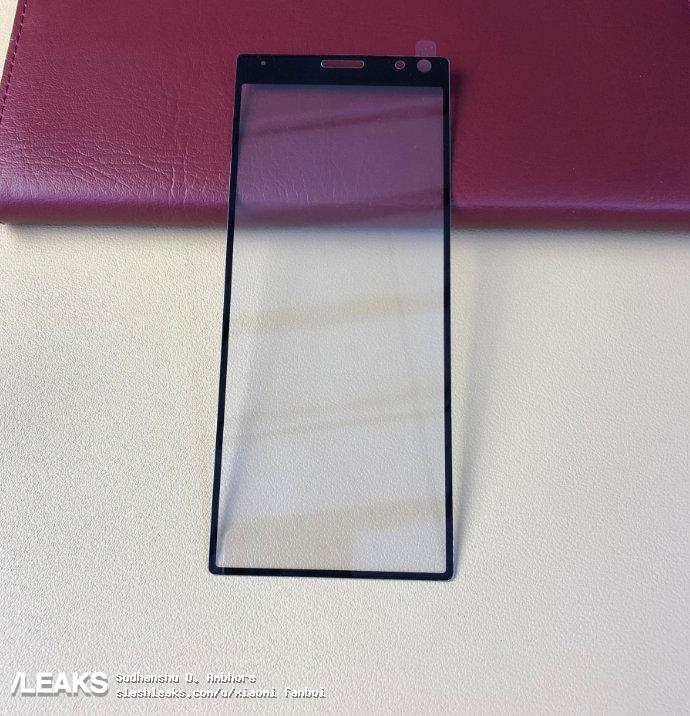 Sony Xperia XA3 sẽ có
màn hình tràn đáy tương tự Bphone 3?