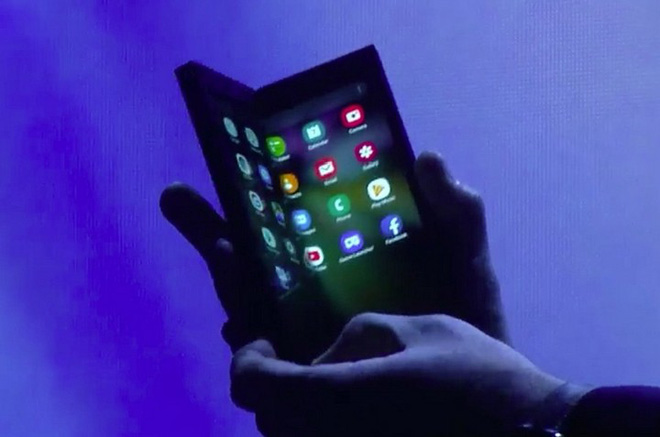 Xuất hiện video
nguyên mẫu màn hình gập của BOE, hứa hẹn sẽ có một cuộc chạy
đua khốc liệt với Samsung Display