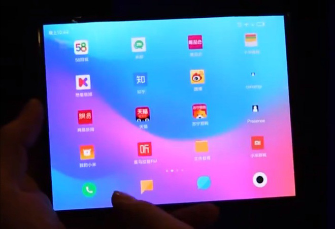 Cùng xem video nguyên
mẫu màn hình gập của BOE, hứa hẹn sẽ có một cuộc chạy đua
khốc liệt với Samsung Display