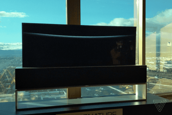 [CES 2019] LG
Signature TV - Chiếc TV có màn hình OLED 4K cuộn đột phá,
sẽ lên kệ ngay trong tháng 3