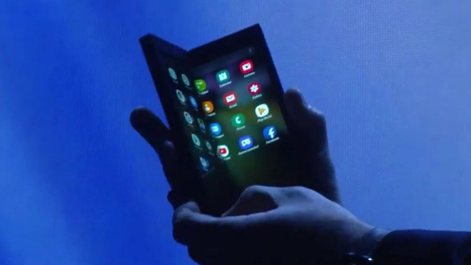 Smartphone màn hình
gập Galaxy F của Samsung sẽ bị gãy nếu như gập lại hoàn
toàn