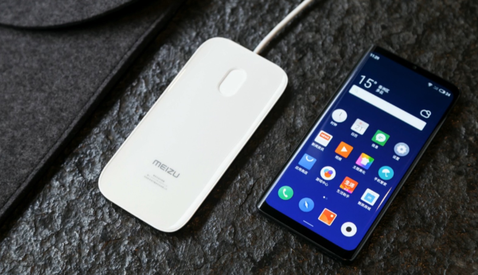 Meizu Zero smartphone không lỗ sạc, không lỗ loa, không khe SIM, không phím vật lý đầu tiên trên thế giới