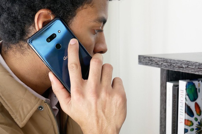 [MWC 2019] LG G8
ThinQ ra mắt: Có cả Hand ID lẫn Face ID, màn hình kiêm loa
thoại, Snapdragon 855