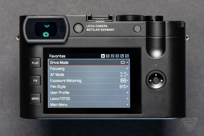 Leica ra mắt máy ảnh
cao cấp Q2: cảm biến 47MP, ống kính 28mm f/1.7, quay phim
4K
