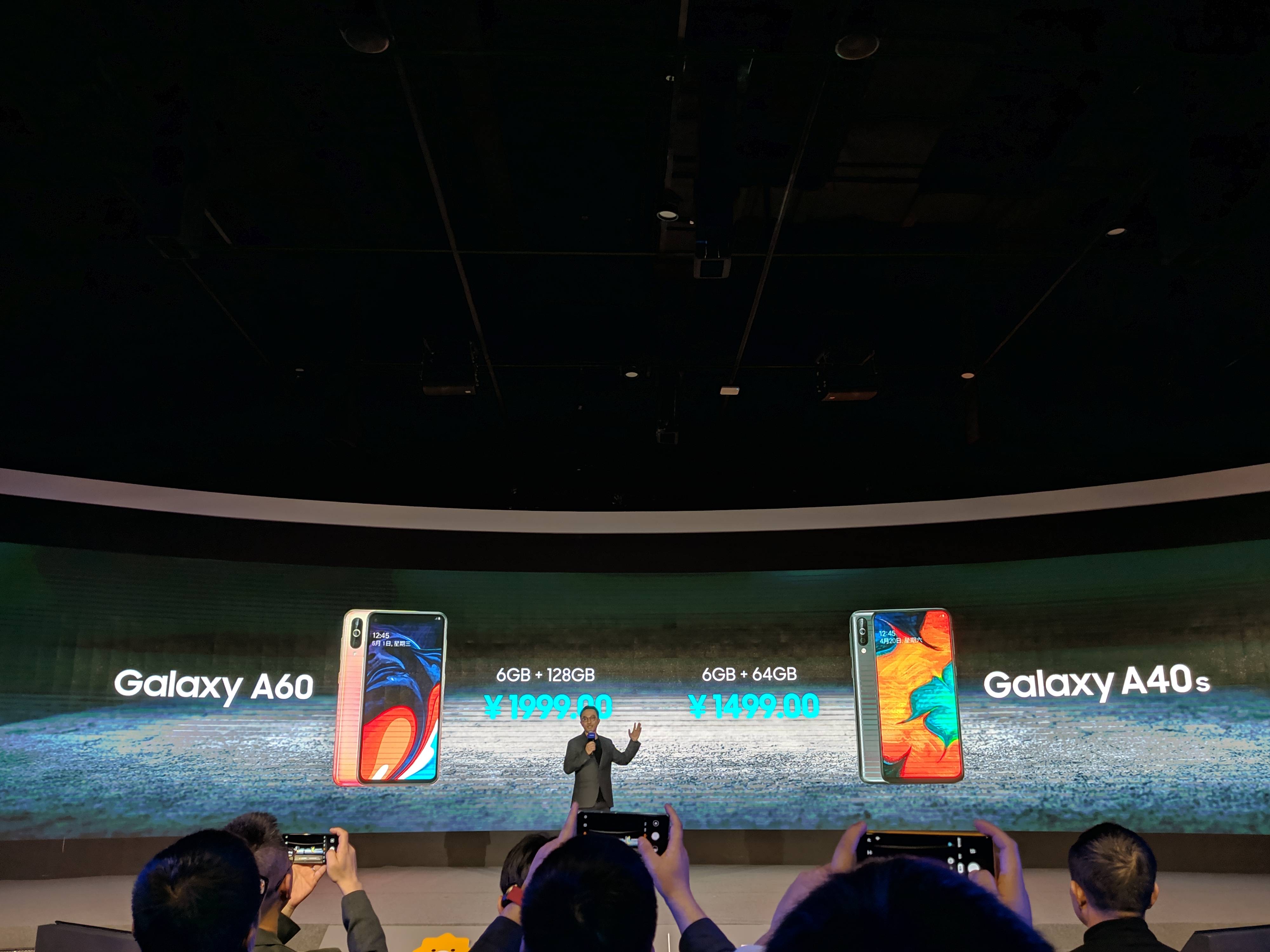 Samsung ra mắt Galaxy A60 với công nghệ truyền âm qua
màn hình, Snapdragon 675, 6GB RAM, giá 7 triệu đồng