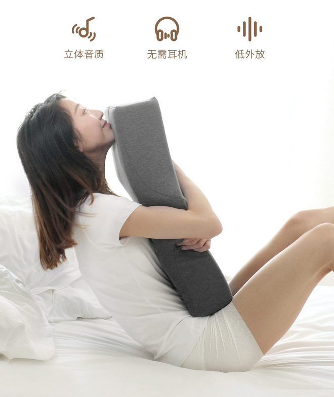 Xiaomi ra mắt gối
thông minh đa chức năng: Tích hợp loa bluetooth, điều khiển
nhiệt độ, theo dõi giấc ngủ, kiêm luôn đồng hồ báo thức, giá
1 triệu đồng