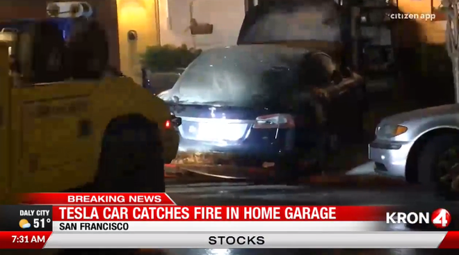 Một chiếc Tesla Model
S bỗng dưng bốc cháy trong nhà xe ở San Francisco