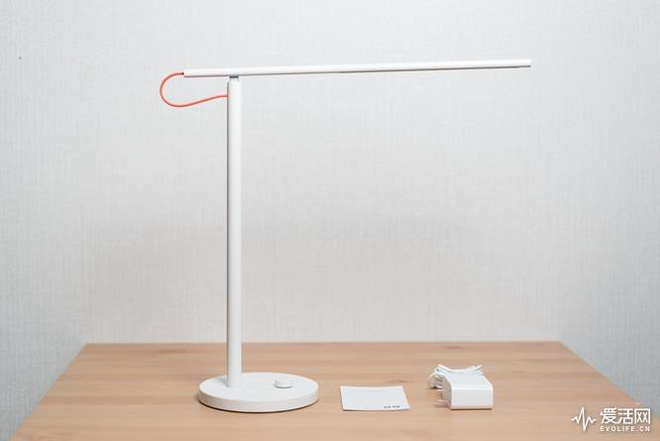 Xiaomi ra mắt đèn bàn
thông minh Mi Table Lamp 1S, có thể kết nối Apple HomeKit,
hỗ trợ XiaoAI, giá 605K
