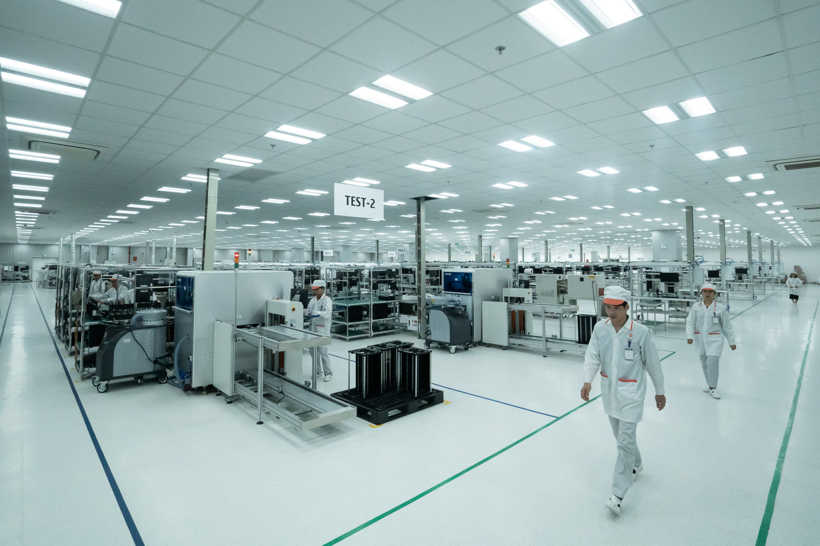 Vingroup khởi công
nhà máy sản xuất smartphone công suất 125 triệu máy/ năm