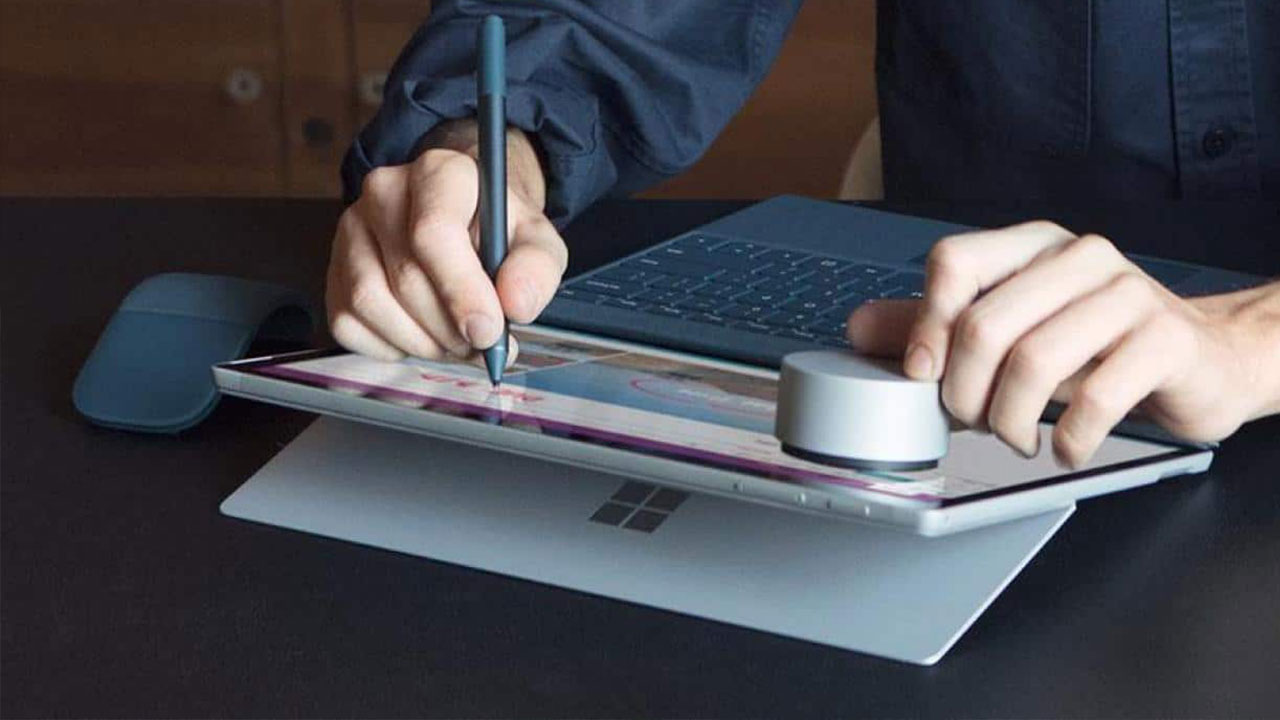 Microsoft đang nghiên
cứu loại bút Surface Pen dẻo, có thể uống cong thành tai
nghe không dây