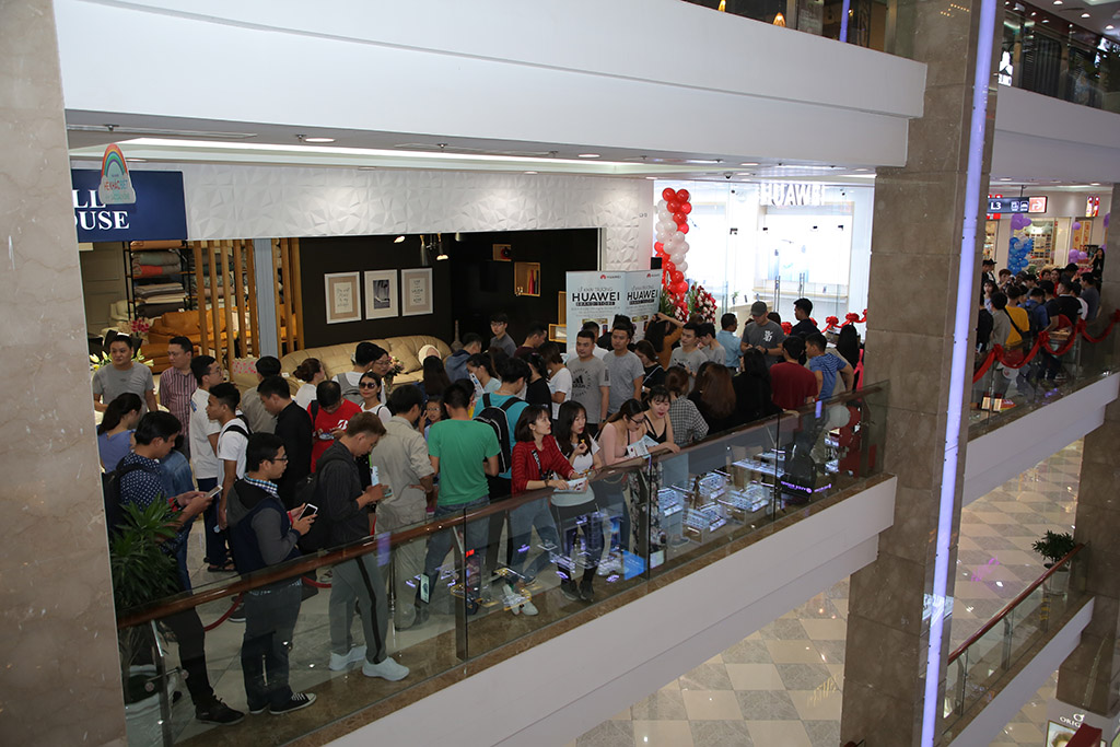 Huawei khai trương
cửa hàng trải nghiệm thứ 6 Việt Nam