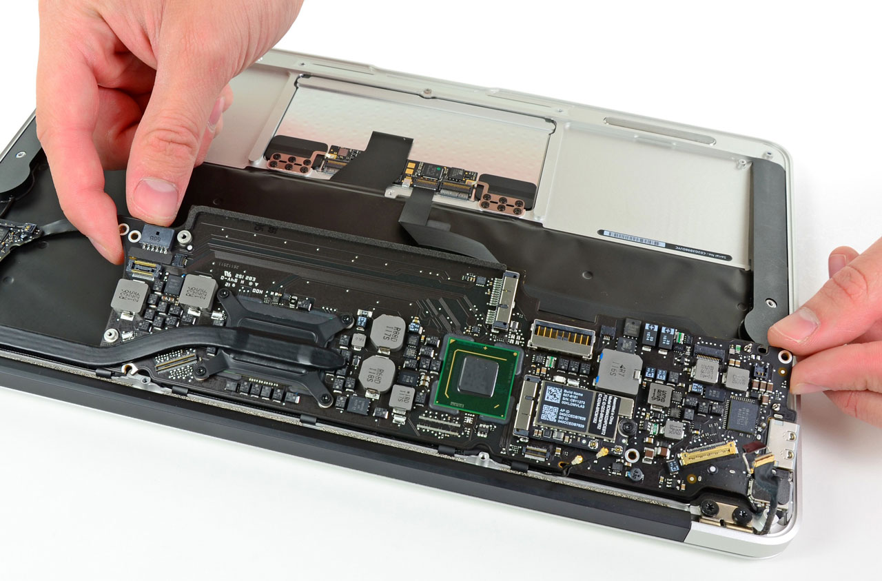 Phát hiện lỗi nghiêm
trọng trên logic board của MacBook Air 2018, Apple sẽ sửa
chữa miễn phí