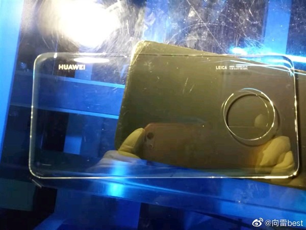Huawei Mate 30 lộ ảnh
render với thiết kế mặt lưng kính, cụm camera sau hình tròn