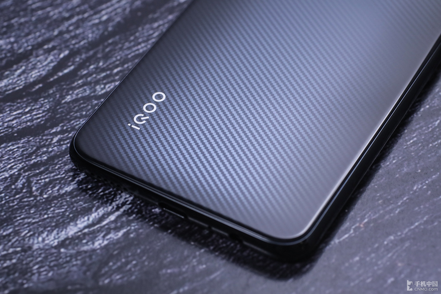 Vivo ra mắt gaming phone  IQOO Neo cấu hình
khủng, giá rẻ: Snapdragon 845, RAM từ 6GB, pin 4500mAh, sạc
nhanh 22.5W