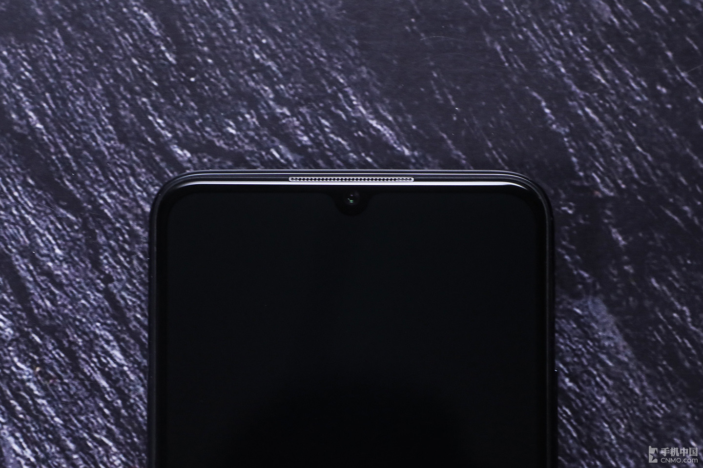 Vivo ra mắt gaming phone  IQOO Neo cấu hình
khủng, giá rẻ: Snapdragon 845, RAM từ 6GB, pin 4500mAh, sạc
nhanh 22.5W