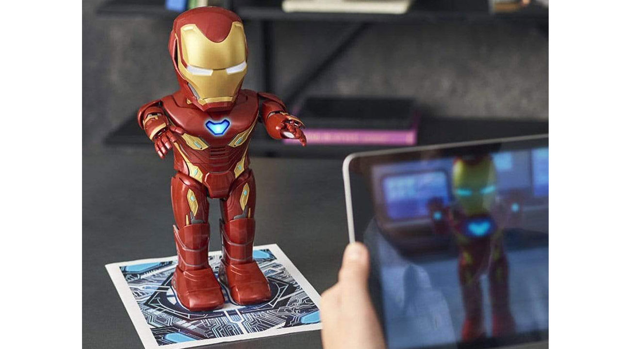 Xiaomi ra mắt robot
Iron Man MARK50, đi kèm tựa game thực tế ảo tăng cường (AR)