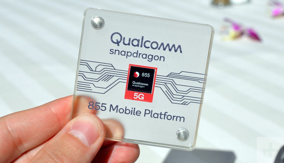 Qualcomm giới thiệu Snapdragon 855 Plus với
xung nhịp cao hơn, xử lý đồ hoạ mạnh hơn 15%, vẫn chưa tích
hợp modem 5G